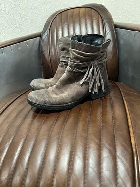 Born Women's Suede Ankle Boots with Fringe Tassel - Brownish gray